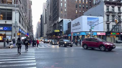 "New York City Walk - Manhattan Virtual Tour | Explore the Heart of the United States"