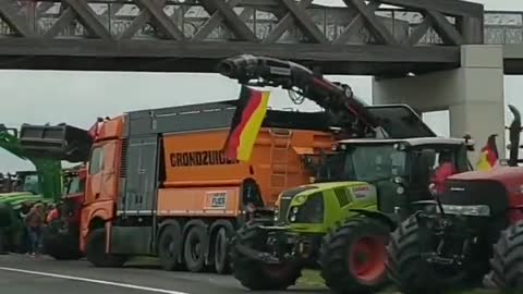 German and Dutch farmers convoy (July 7, 2022)