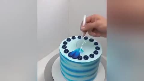 The best trendy ways to decorate the cake at home in innovative ways