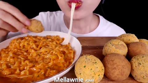 ASMR MUKBANG｜CHEESY CARBO FIRE NOODLES, CHEESE BALLS 꾸덕꾸덕 까르보 불닭볶음면, 뿌링클 치즈볼 EATING SOUNDS 먹방