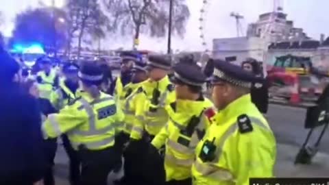 UK Labour leader Keir Starmer bundled into police car - Protestors SHOUT "Traitor"
