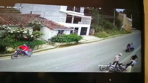 Invasión de carril ocasionó un accidente en el Socorro, Santander