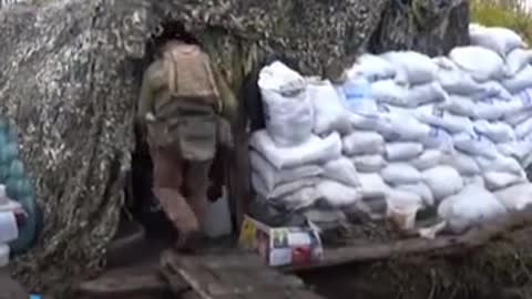 Ukrainian soldiers prepare for winter in the trenches