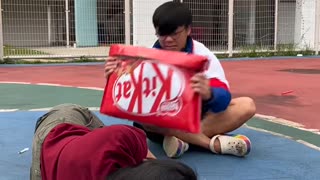 MINGWEIROCKS - The FASTEST way to make KITKAT! #shorts