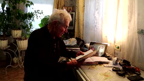 An old man's diary of the Ukraine war around him