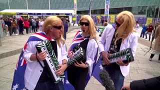 Eurovision fans burst into song at semi-final