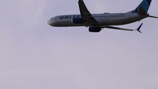 United Boeing 737-900 departing St Louis Lambert Intl - STL