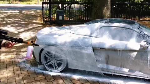 R8 Getting A High Foam Car Wash Before Detailing