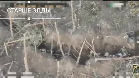 1 RUS fighter against a trench of AFU fighters in Kremennaya