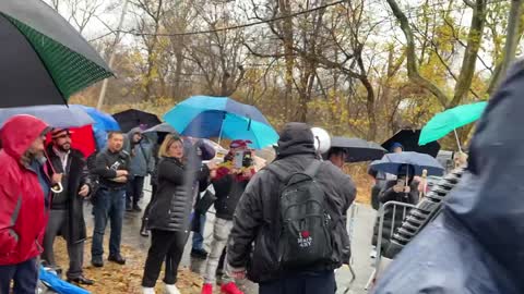 Snug Harbor drag qween story hour meets righteous protestors