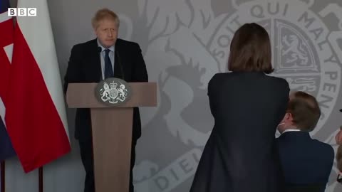 UK PM Boris Johnson confronted by tearful Ukrainian journalist