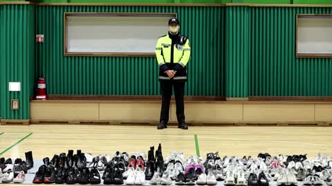 Seoul crush victims' belongings fill lost-and-found center