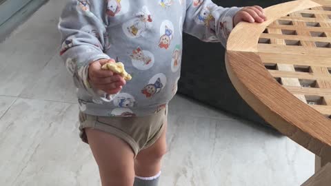 Talkative Toddler Has a Lot to Say