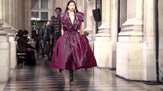 Paris Vivienne Westwood show nods to late designer