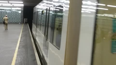Oslo Metro - Train Coming