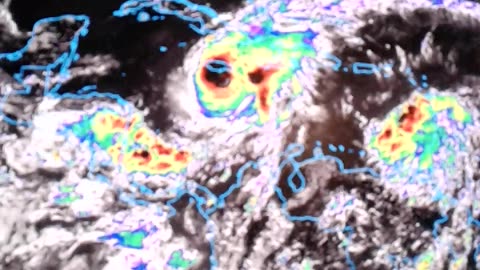 HUNTING HURRICANE BERYL 2-SLICING IN HALF/ALIEN FACES