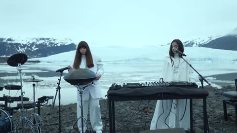 Giolì & Assia - #DiesisLive @Fjallsarlon Glacier Lagoon, Iceland [Handpan Set]