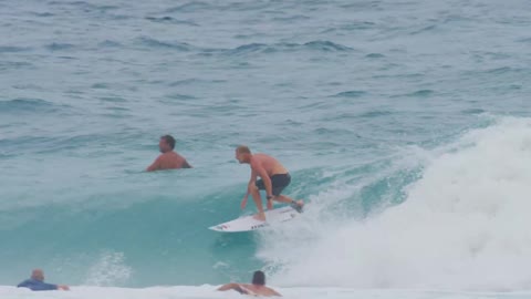 A Lesson On Speed & Flow Mick Fanning Surfing Snapper Rocks QLD