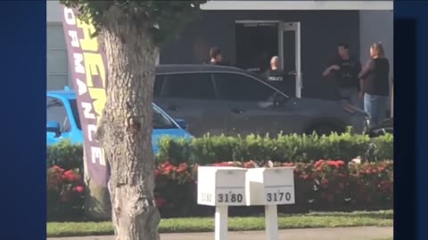 Tax Authorities in Action: IRS Agents Conduct Tactical Raid on Stuart, Florida Business