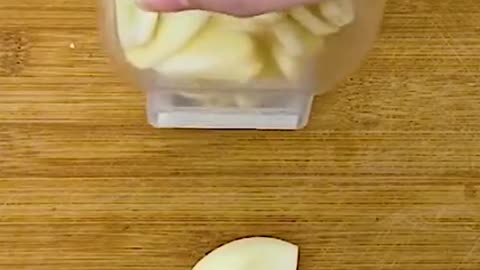 A new way to Slice garlic #goodthing #goodstuff #fyp #useful #kitchen