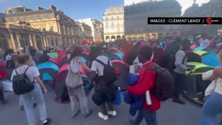 HUNDREDS OF INVADERS SET UP IN PARIS DEMANDING FREE HOUSING, ENGLISH CHANNELS GOING TO BE BUSY