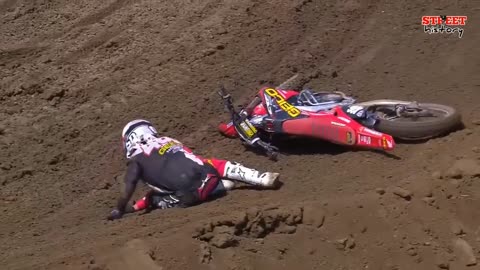 This doesn't look good 🔥 Motocross Accident