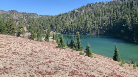 Central Oregon - Beautiful Perspective of Upper Green Lake