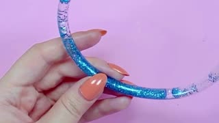 DIY - AMAZING LIQUID GLITTER BRACELETS - YOU WILL LOVE