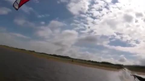 Guy Almost Crashes Into His Friend While Kitesurfing - Close Call Accident