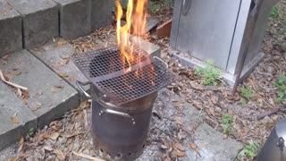 Fast hot chocolate with kelly kettle and solo stove.. under 4 min.