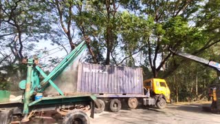 Lorry Truck Accident | Big Lorry Truck Accident On Highway road