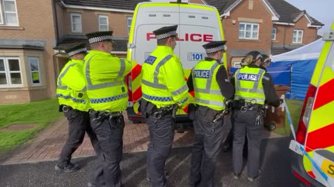 More police turning up at Nicola Sturgeon's gaff 👀