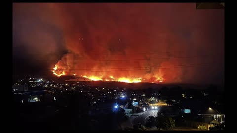 CLIMATE AGENDA BRUTALITY ! "Apocalyptic" Fire Destroys Maui !