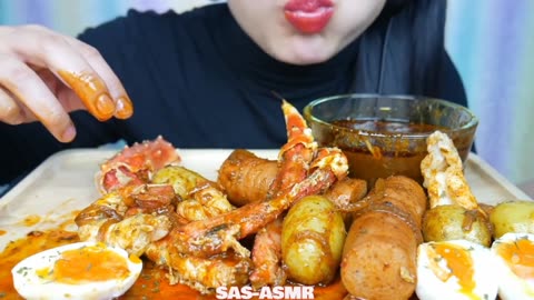 SAS-ASMR spicy SEAFOOD boil eggs, corn, enoki mushrooms eating 🍤🦞| asmr mukbang seafood compilation