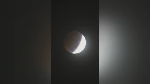 Total lunar eclipse in under 20 seconds 🤯