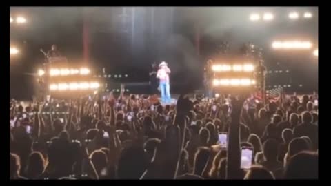 Jason Aldean - Try That in a Small Town video and slams 'bulls**t' he claims has ruined America