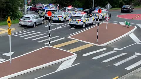 Police Chase Down SUV in Auckland