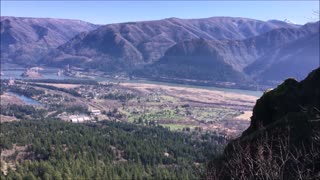 Hamilton Mountain Hike (Beacon Rock State Park) Washington State