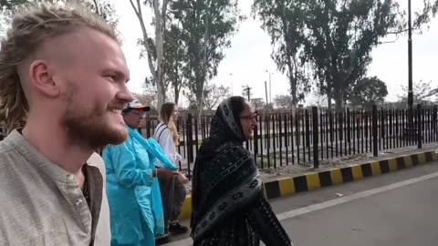 India VS Pakistan Country Comparison - We Crossed Wagah Border to Discover the Differences