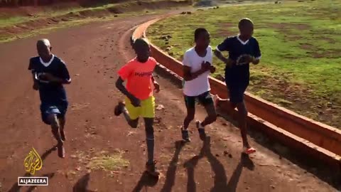 Kenya's aspiring athletes- Turning the trip to school into training.