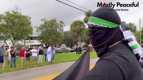 Florida Man Tells Pro-Israel Protesters He'd Fight In Gaza If It Meant He Could Kill Them