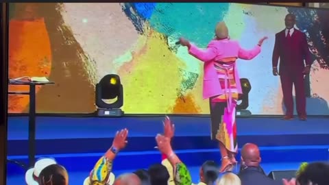 OMG!! She Took Her Wig Off While Preaching!!!