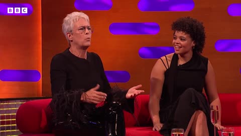 Jamie Lee Curtis had to have a guard to watch her own movie! _ The Graham Norton Show - BBC (1)