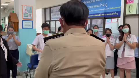 Thailand: Prime Minister meets with massacre survivors recovering at Nong Bua Lamphu Hospital