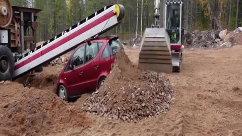 Stone crushed maker