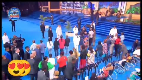 Glory! looks unreal. OMG #Pastor Chris