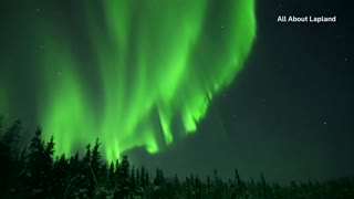 Lapland northern lights color sky green