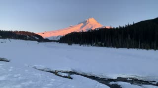 A River Runs Through the Snow – Mount Hood – Oregon – 4K