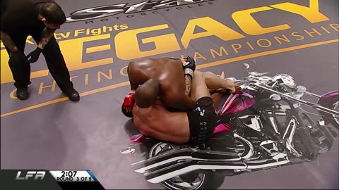 AWESOME DERRICK LEWIS KO