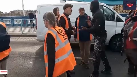 Angry scenes on London Bridge as motorists challenge Just Stop Oil Protesters blocking traffic